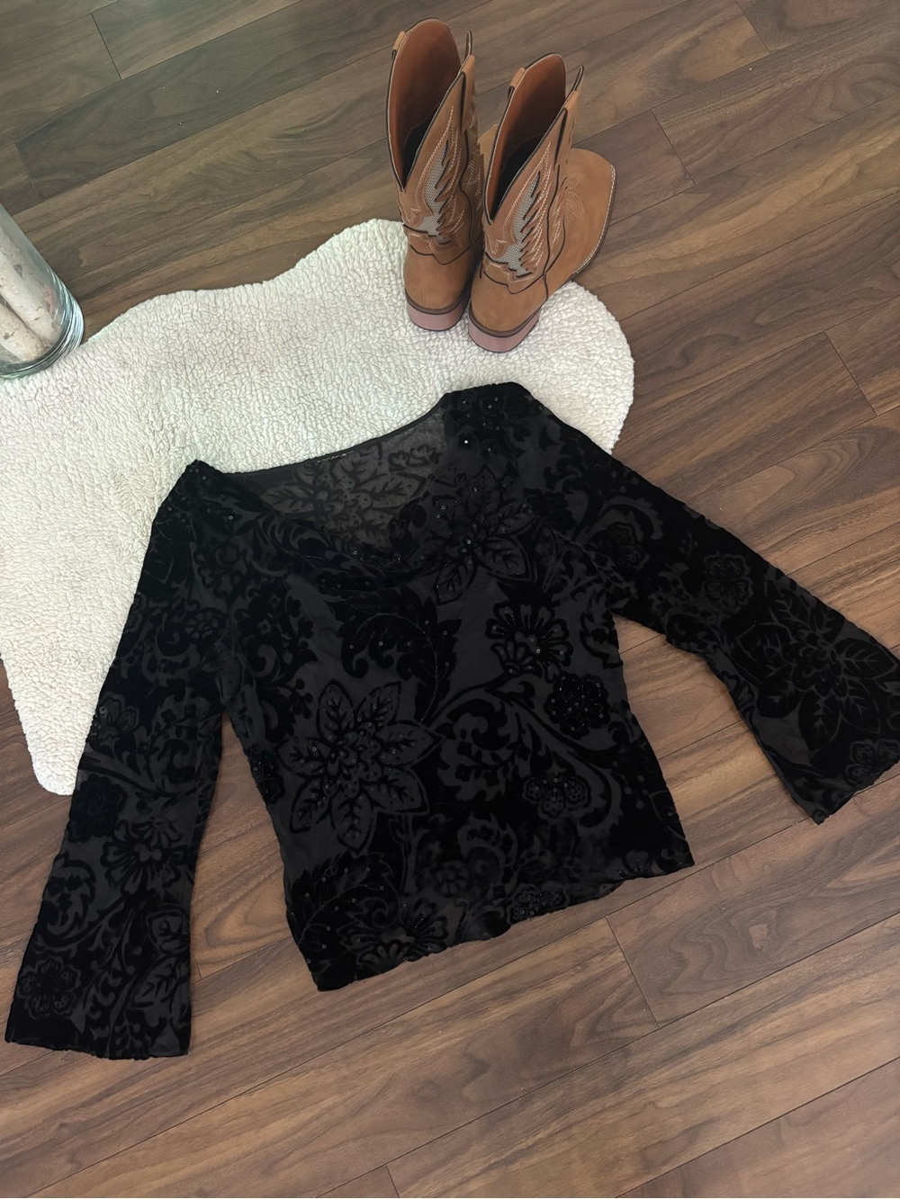 🖤VINTAGE BLACK VELVET TOP